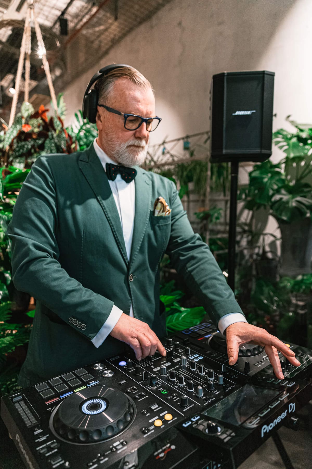 DJ Matthew Bee performing on Pioneer DJ equipment in Split, Croatia